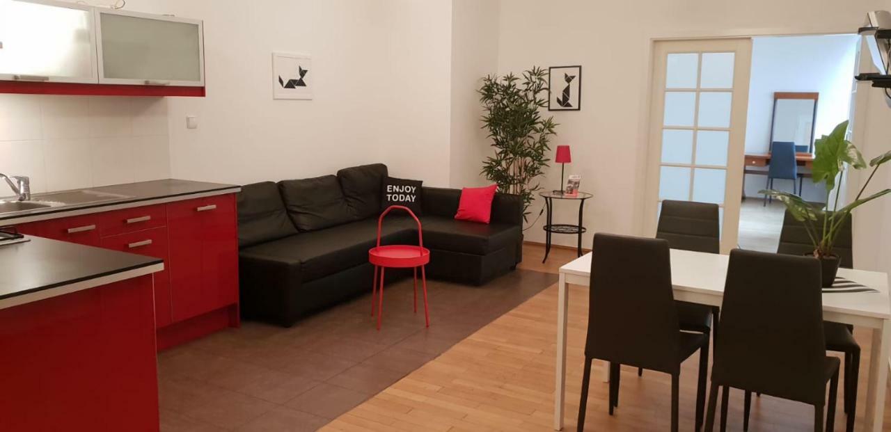 Aparthotel Old City Красков Екстериор снимка