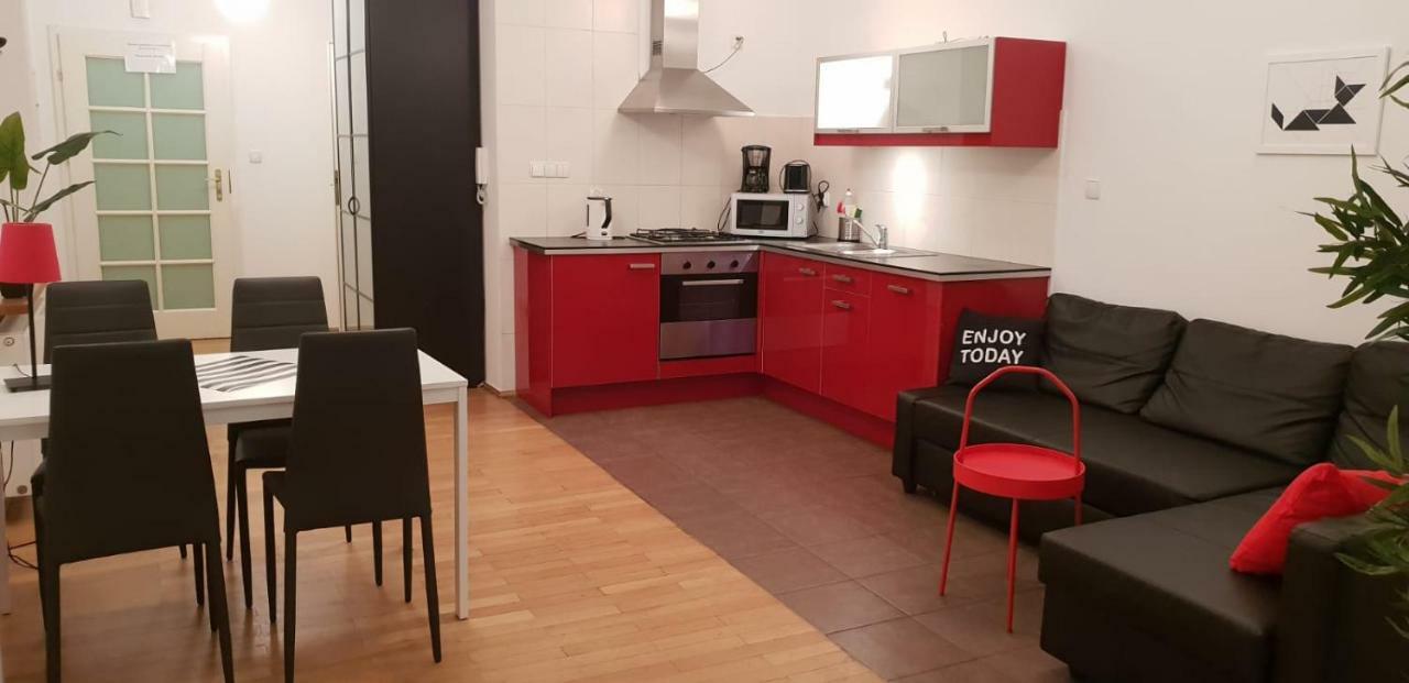 Aparthotel Old City Красков Екстериор снимка