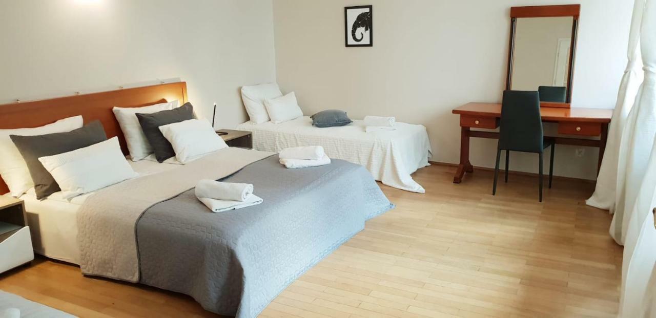 Aparthotel Old City Красков Екстериор снимка